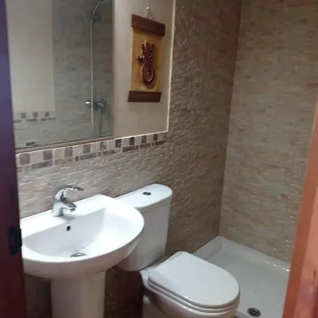 Agradable Adosado Con Piscina
